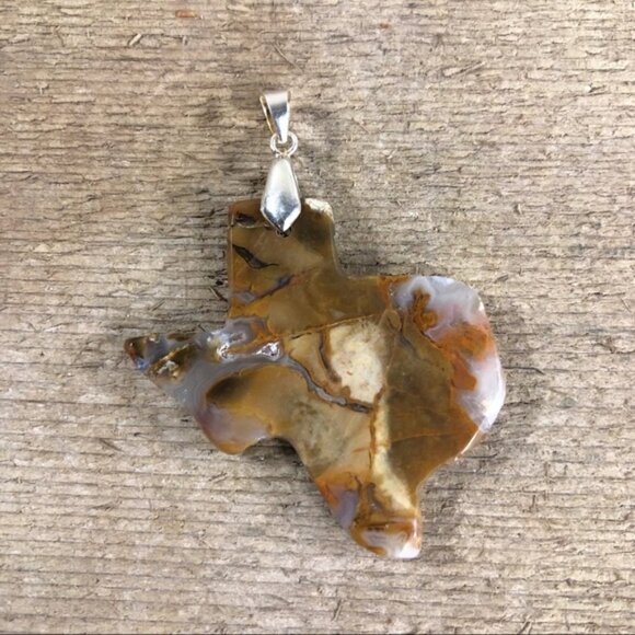 Handcrafted South Texas Agate Pendant - Picture 1 of 4